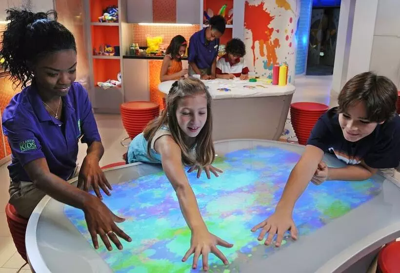 استراحتگاه The Royal At Atlantis