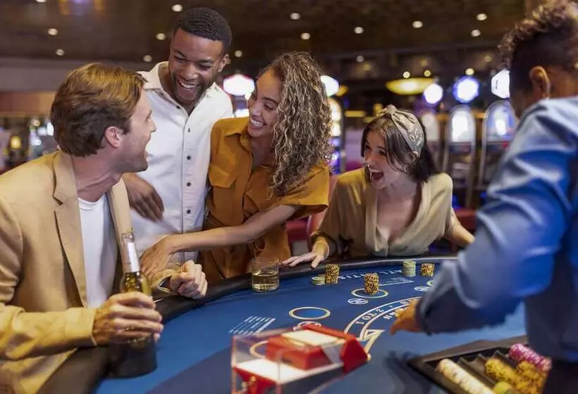 استراحتگاه The Royal At Atlantis