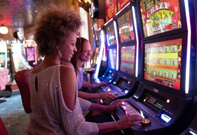 استراحتگاه The Royal At Atlantis