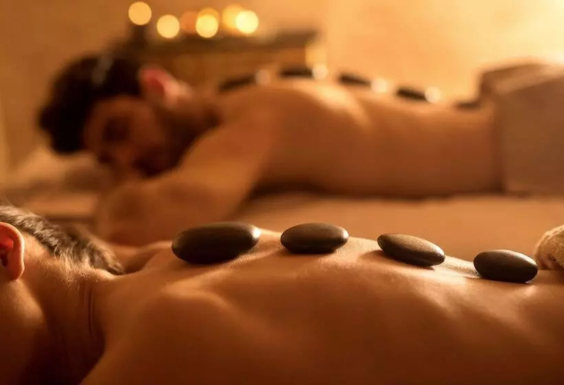 استراحتگاه The Royal At Atlantis