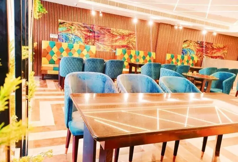 ホテル Clarks Inn Express Jammu