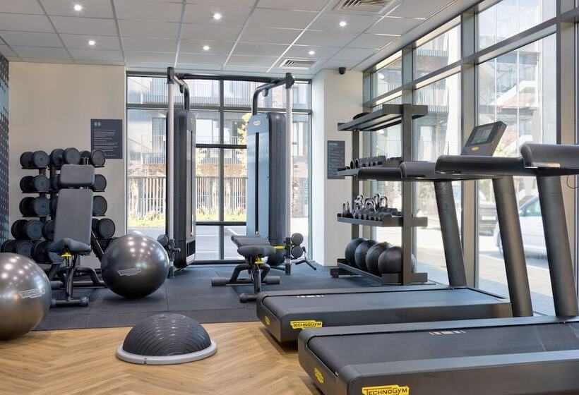 酒店 Hampton By Hilton Ashford International