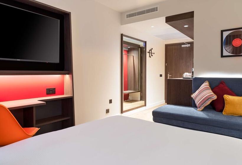 酒店 Hampton By Hilton Ashford International