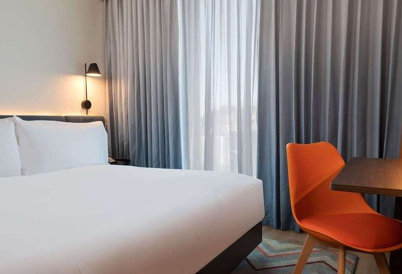 酒店 Hampton By Hilton Ashford International