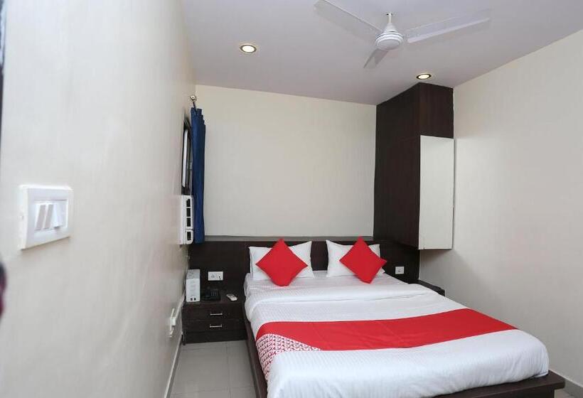 호텔 R K International Near Gautam Buddha Park