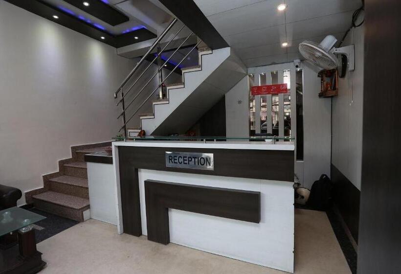 호텔 R K International Near Gautam Buddha Park