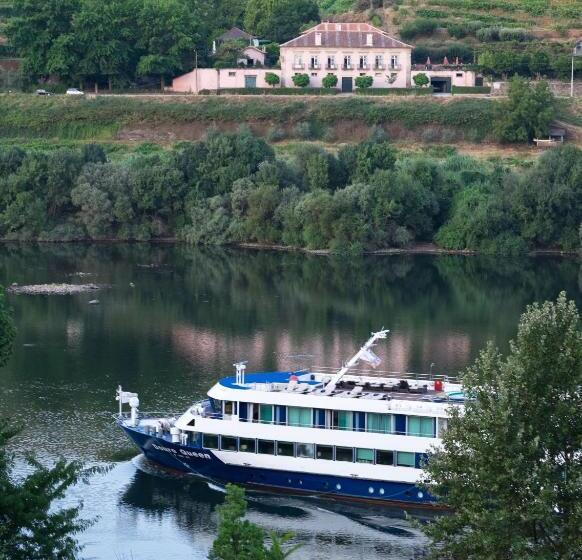 Casa Dos Varais, Manor House