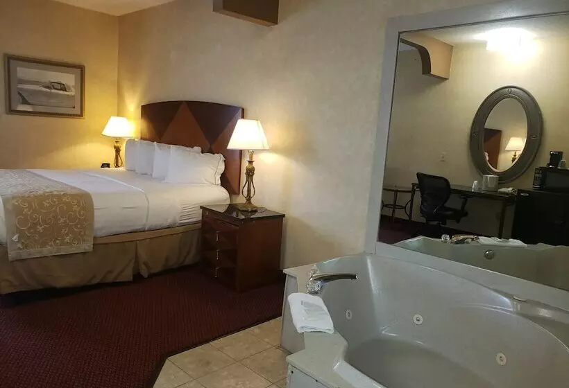 Отель A Victory Suites Warren