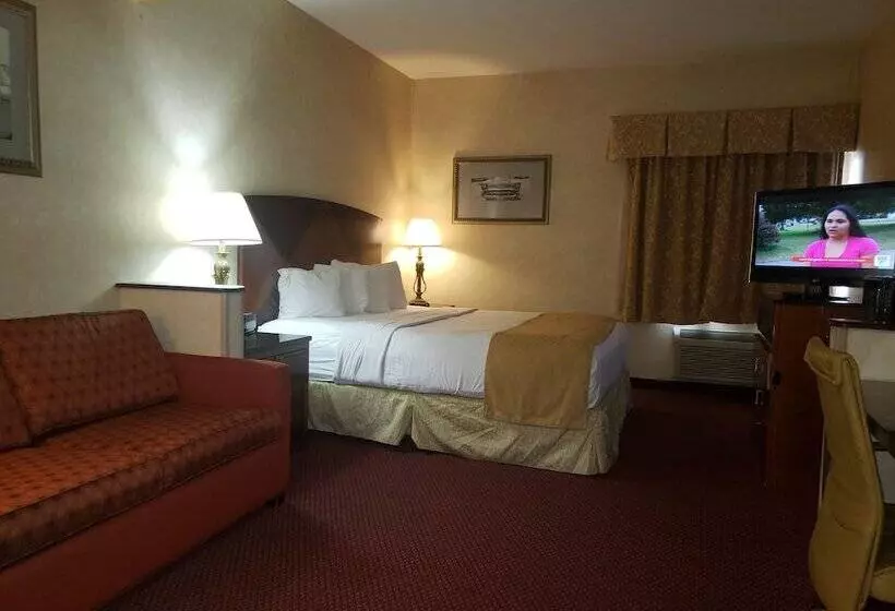 Отель A Victory Suites Warren