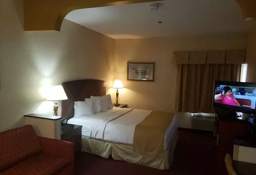 Отель A Victory Suites Warren