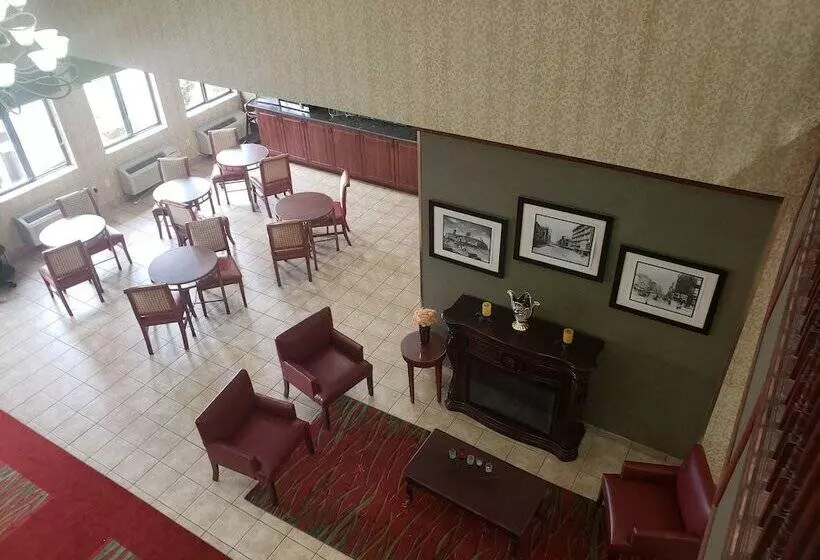 Отель A Victory Suites Warren