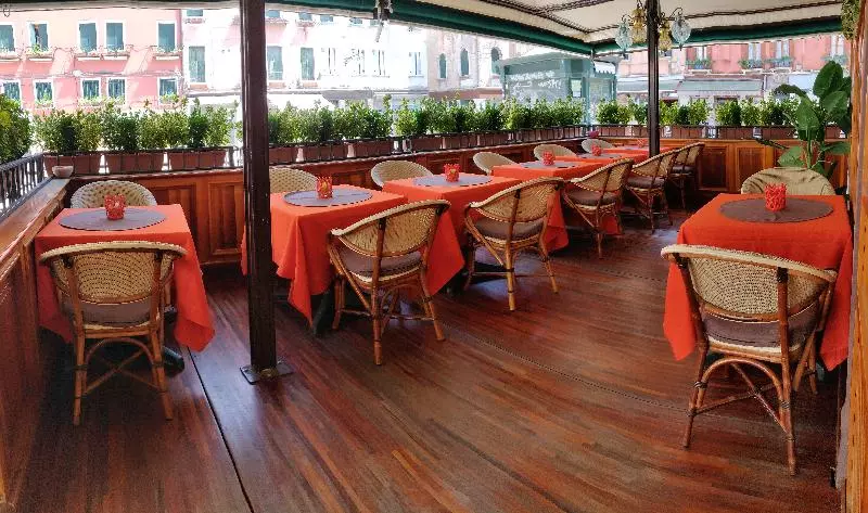 هتل Ca  Marinella