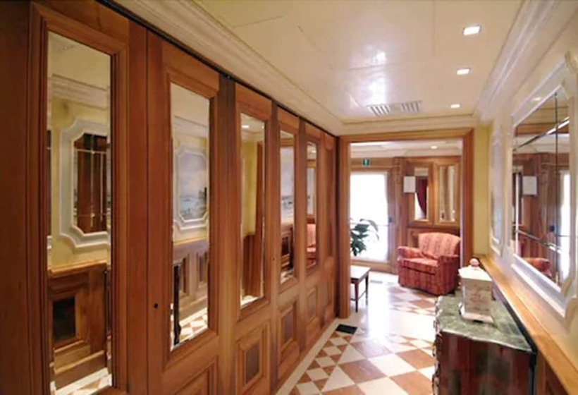 هتل Ca  Marinella