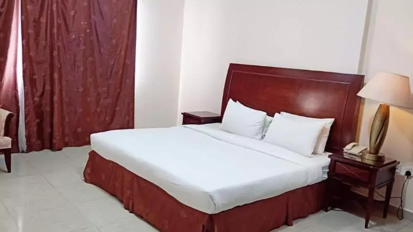 ホテル Clifton International