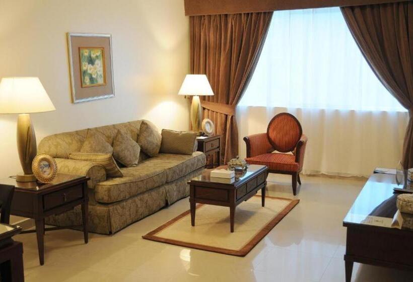 فندق Clifton International