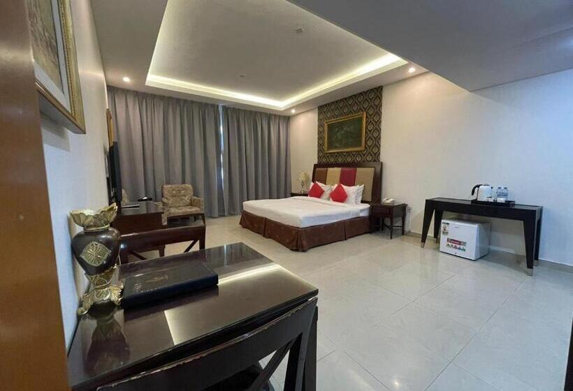 فندق Clifton International