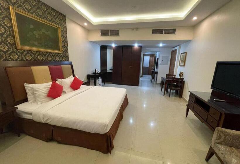 فندق Clifton International