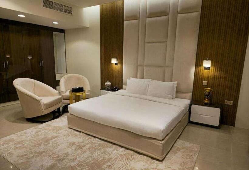 فندق Clifton International