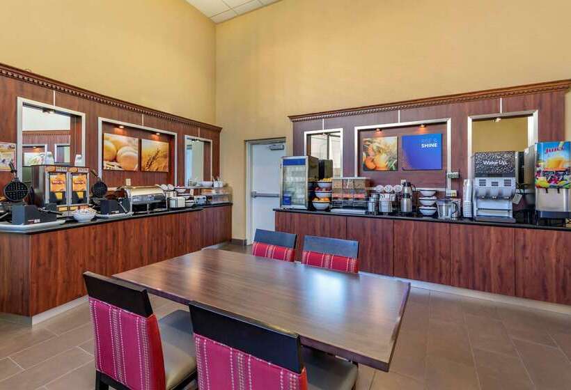 فندق Comfort Inn & Suites Near Universal  N. Hollywood  Burbank
