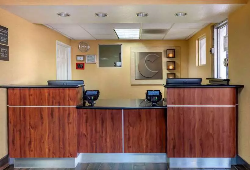 هتل Comfort Inn & Suites Near Universal N. Hollywood Burbank