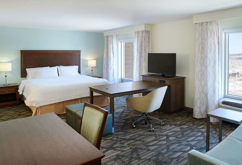 فندق Hampton Inn & Suites Saint John