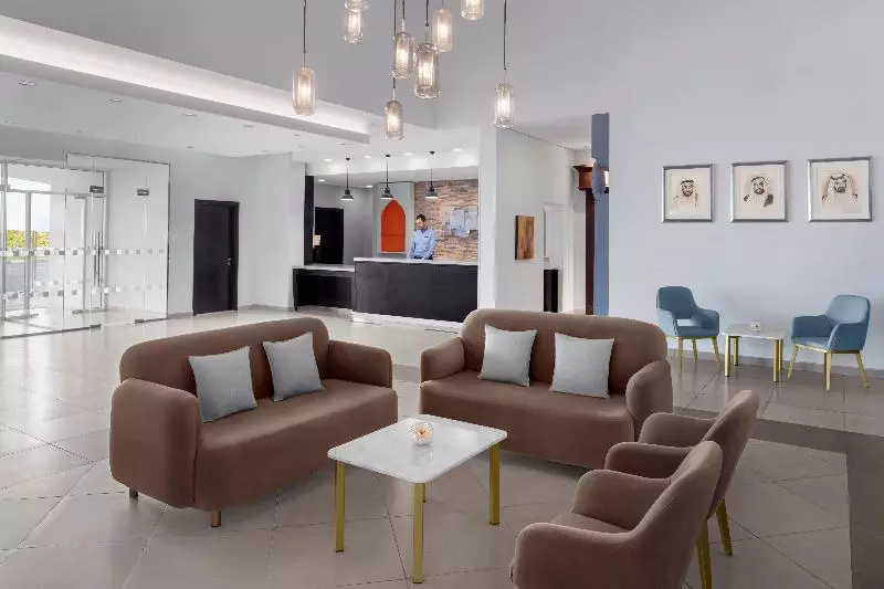 هتل Holiday Inn Express Dubai, Jumeirah, An Ihg