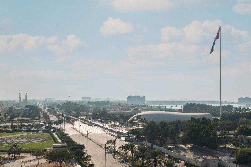 Отель Holiday Inn Express Dubai, Jumeirah, An Ihg