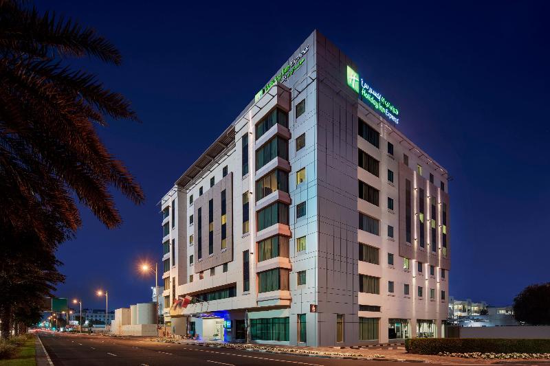 Отель Holiday Inn Express Dubai, Jumeirah, An Ihg