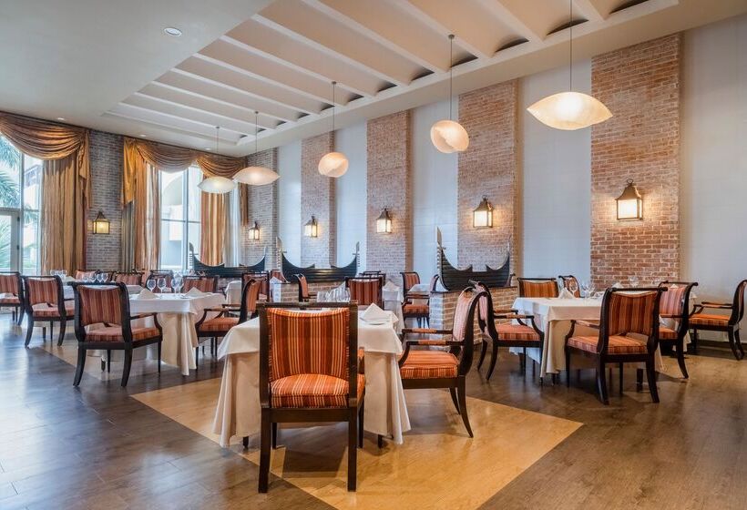 هتل JOIA Rose Hall by Iberostar