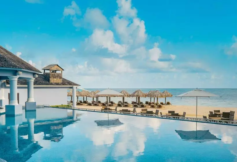 בית מלון כפרי JOIA Rose Hall by Iberostar