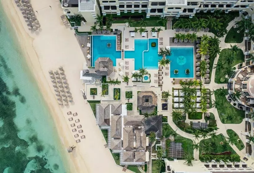 בית מלון כפרי JOIA Rose Hall by Iberostar