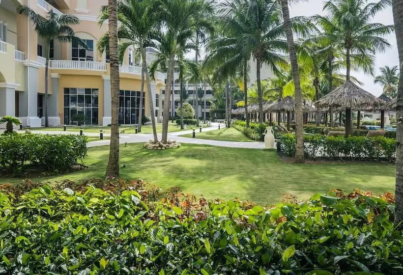 בית מלון כפרי JOIA Rose Hall by Iberostar