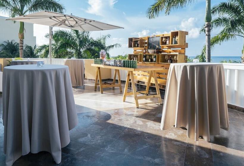 هتل JOIA Rose Hall by Iberostar