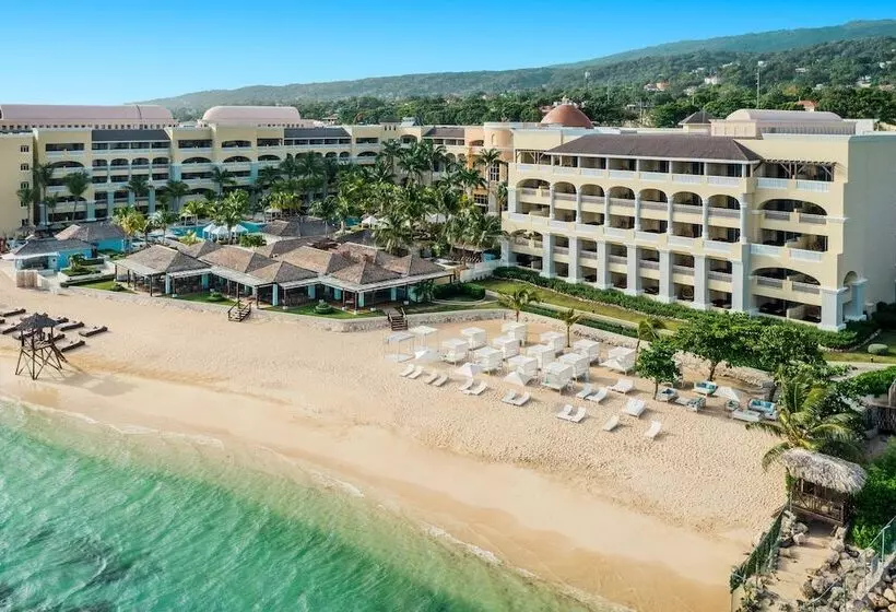 בית מלון כפרי JOIA Rose Hall by Iberostar