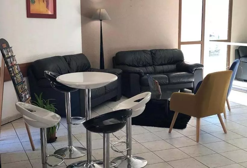 Отель Noemys Toulon La Valette