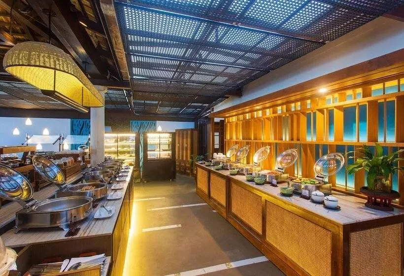 Отель Melati Beach Resort & Spa