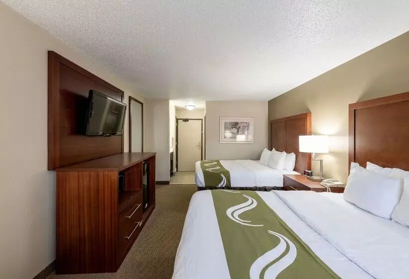 فندق Quality Inn