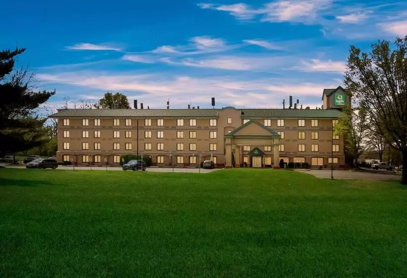 هتل Quality Inn Near Princeton