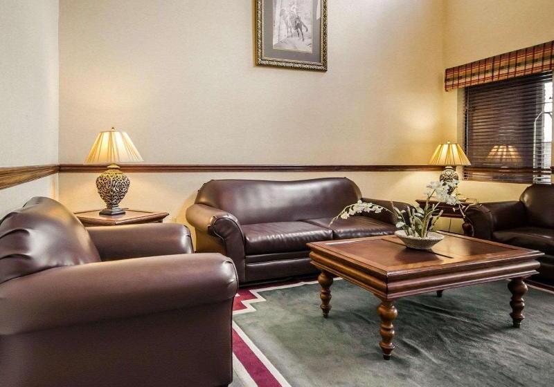 בית מלון כפרי Quality Suites