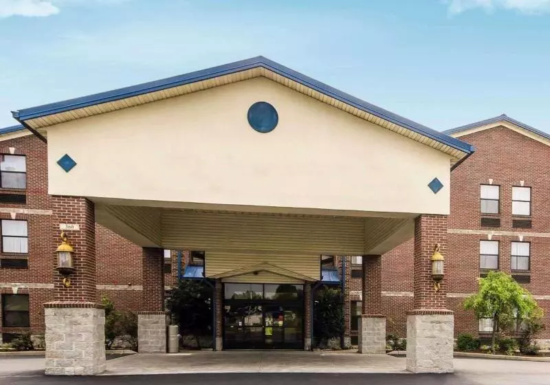 هتل Quality Suites