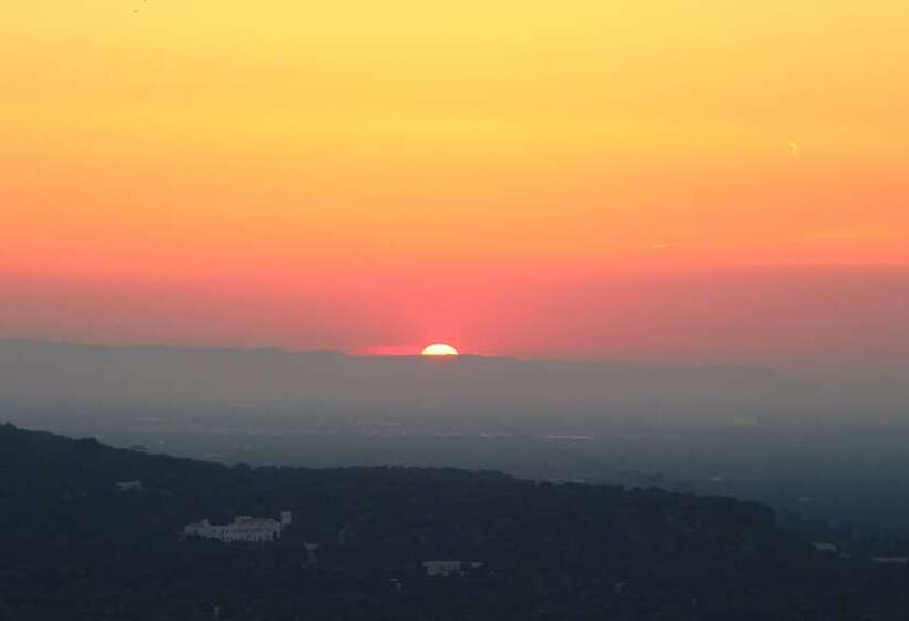 בית מלון כפרי La Sommità Relais & Chateaux