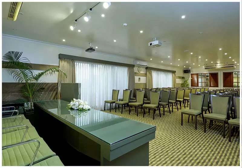 هتل Royal Park Residence