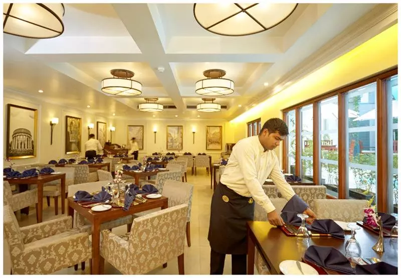 هتل Royal Park Residence