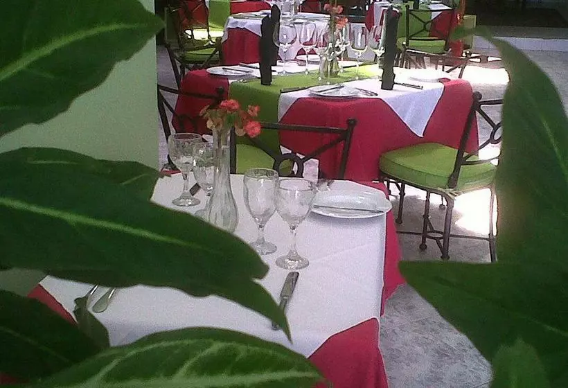 هتل Royal Reef Resort