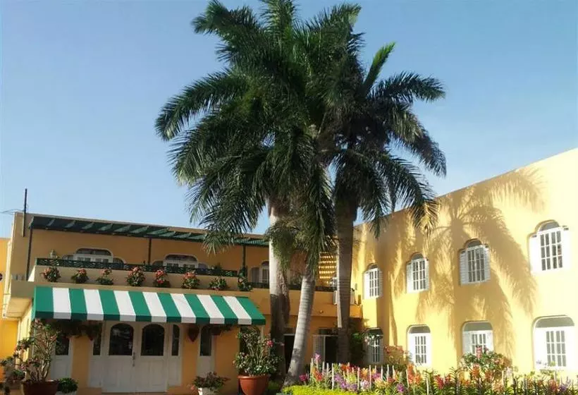 هتل Royal Reef Resort