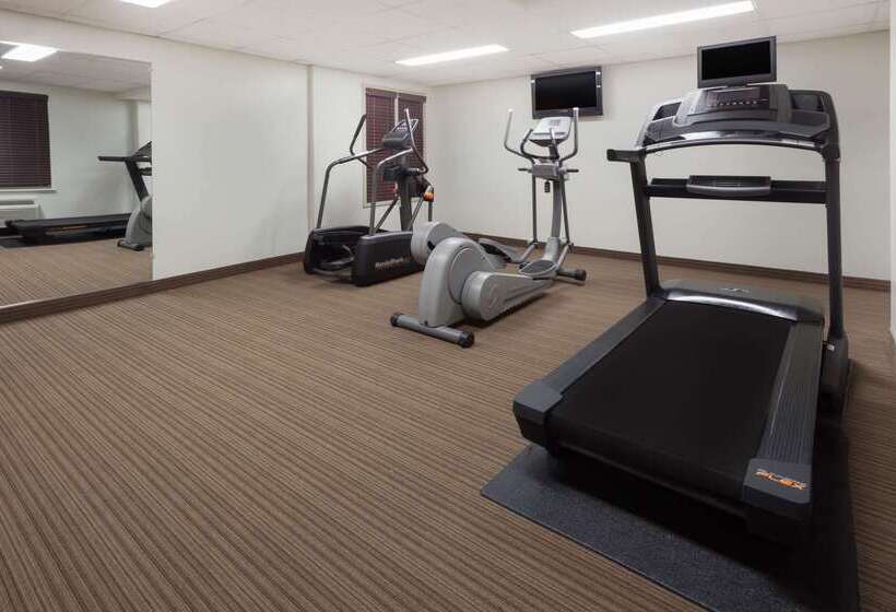 Hotel Super 8 By Wyndham Peterborough