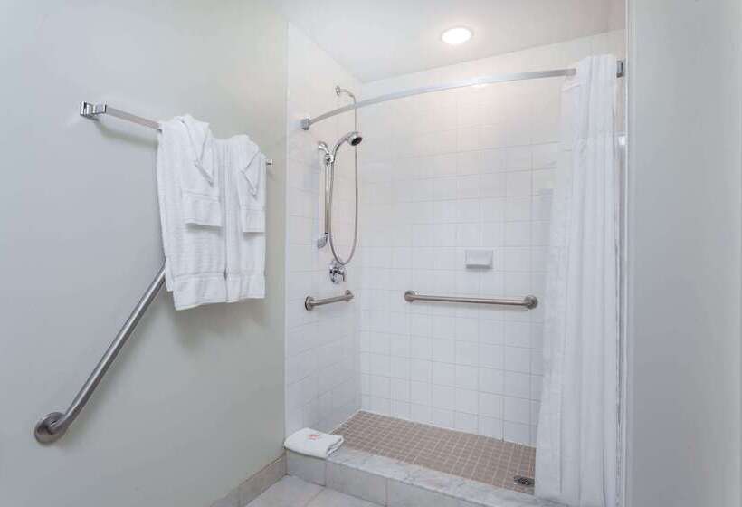 Hotel Super 8 By Wyndham Peterborough