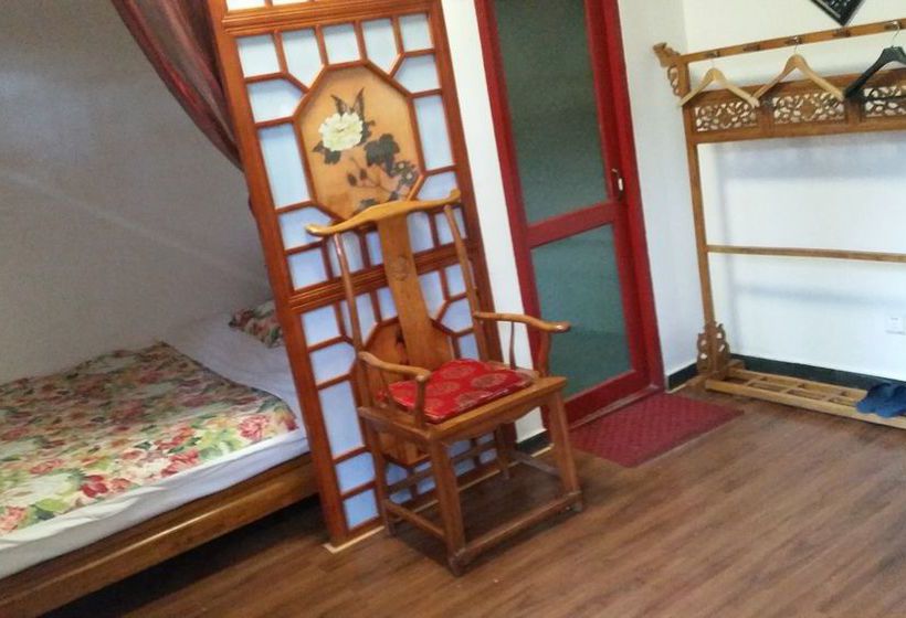 Hotel Tiananmen Best Year Courtyard