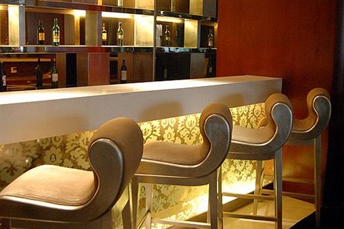 Отель Titan Times