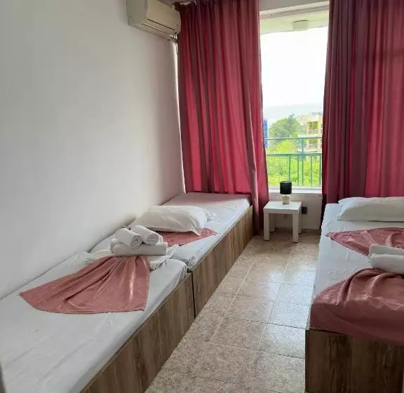 בית מלון כפרי Varshava